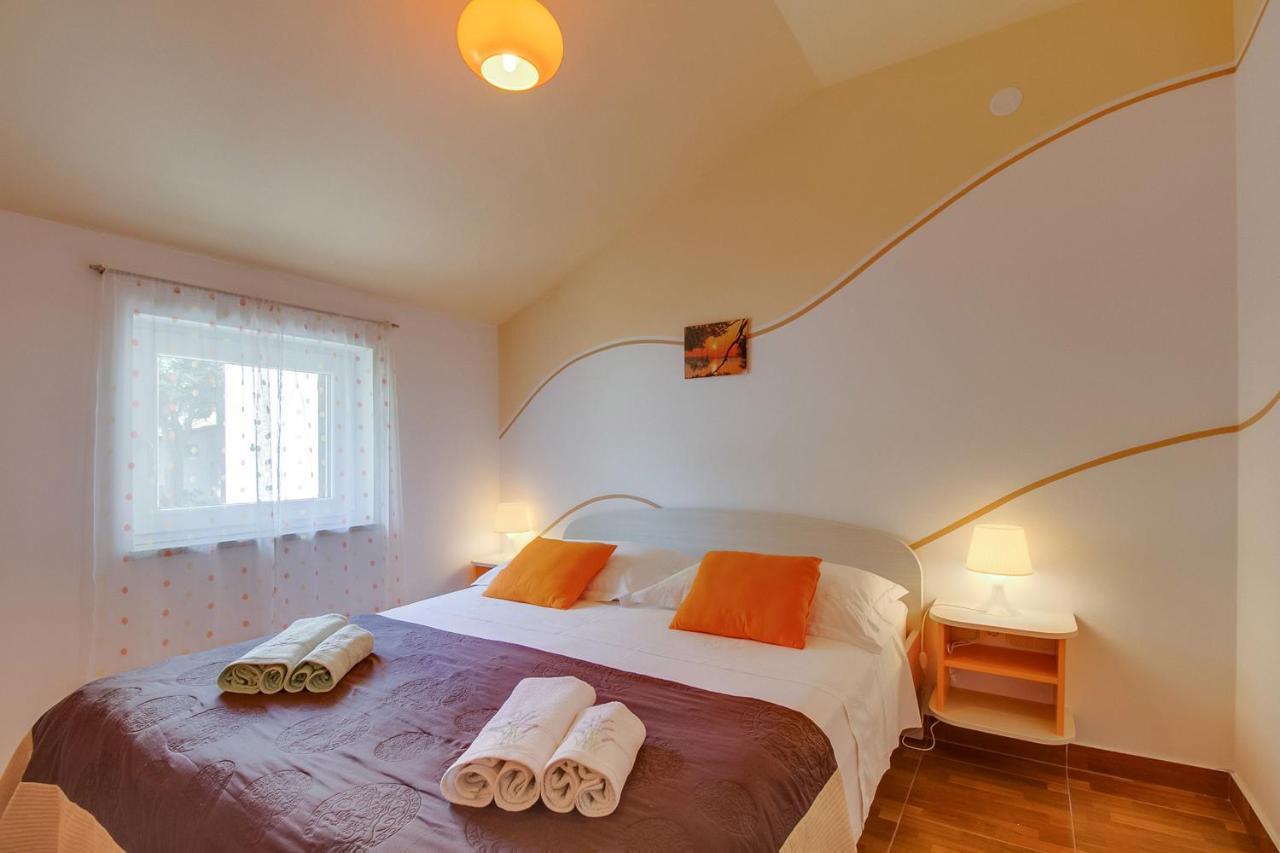 מאלי לוסיניי Apartment Jasna מראה חיצוני תמונה