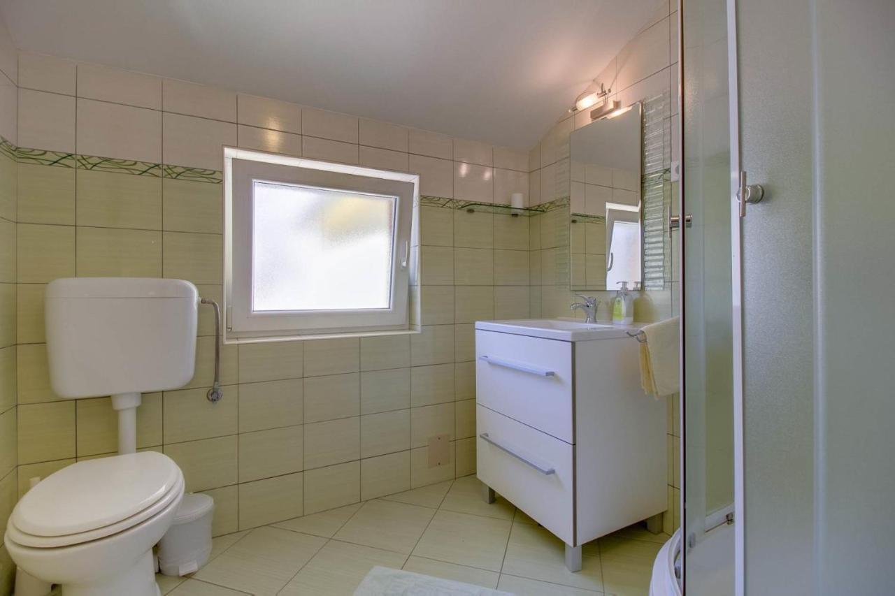 מאלי לוסיניי Apartment Jasna מראה חיצוני תמונה